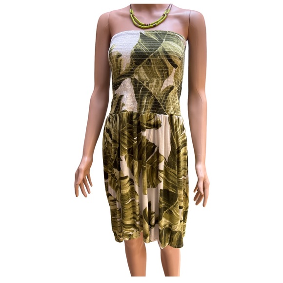 Host Pick H&M Green Floral Smocked Maternity Dress Strapless Large - Picture 1 of 3